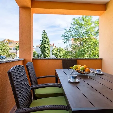 Apartment In Silo/insel Krk 13580 *